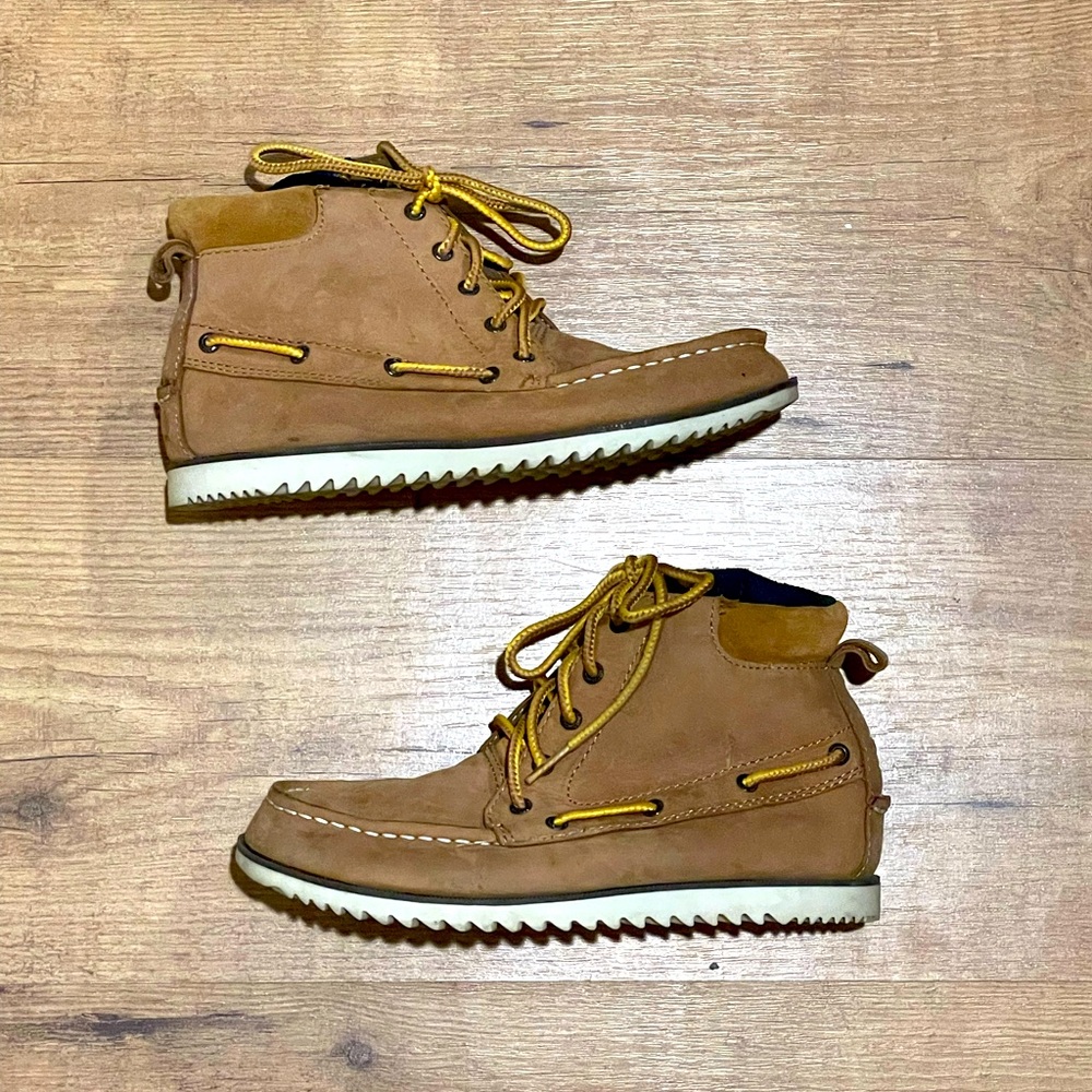 Perry Ellis Tan suede Razor Boot Size 2